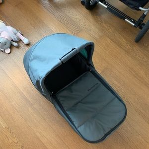 Bumbleride Bassinet